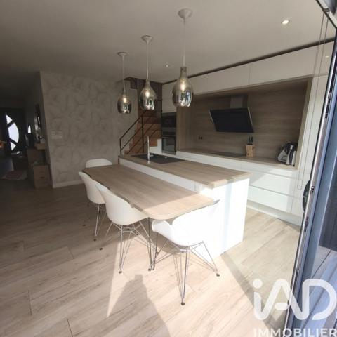 Maison à vendre 7 pièces 150 m² Paray-Vieille-Poste