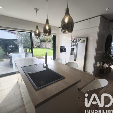 Maison à vendre 7 pièces 150 m² Paray-Vieille-Poste