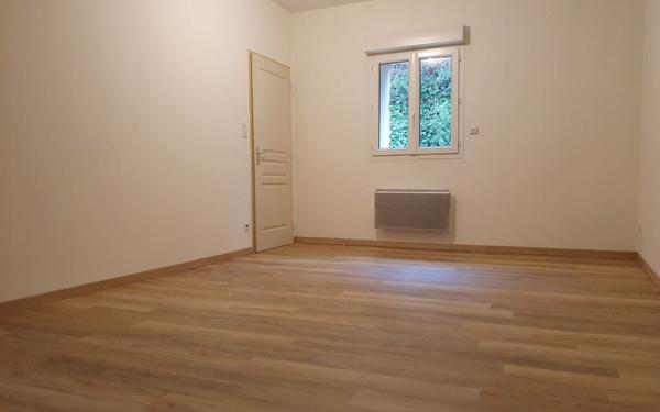 Appartement à louer    3 pièces •  Joyeuse