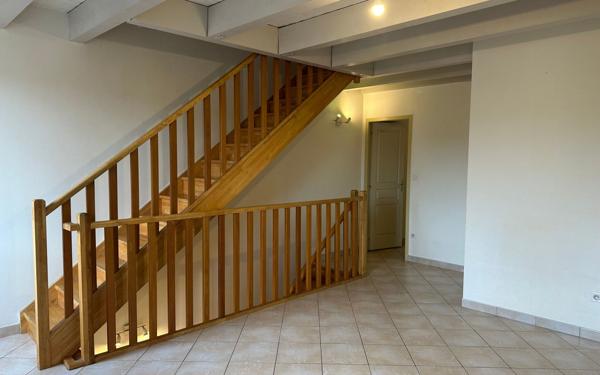 Appartement à louer    3 pièces •  Joyeuse