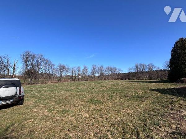 A VENDRE TERRAIN A BATIR LE VAL D'AJOL VOSGES 88340
Terrain à bâtir de 8426 pour une surface t...