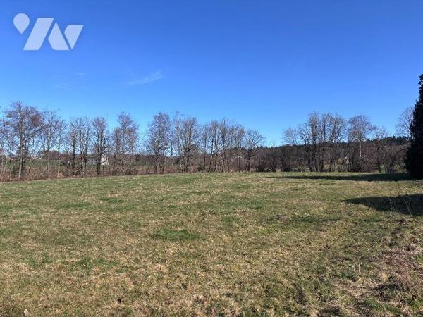 A VENDRE TERRAIN A BATIR LE VAL D'AJOL VOSGES 88340
Terrain à bâtir de 8426 pour une surface t...