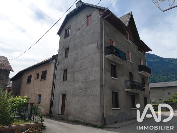 Immeuble à vendre 186 m² Saint-Étienne-de-Cuines
