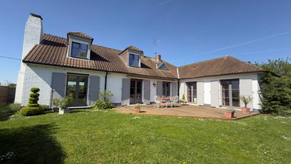 MAGNIFIQUE PROPRIETE DE SEMI PLAIN PIED ERIGEE SUR PLUS DE 1300 M² LA CHAPELLE D ARMENTIERES