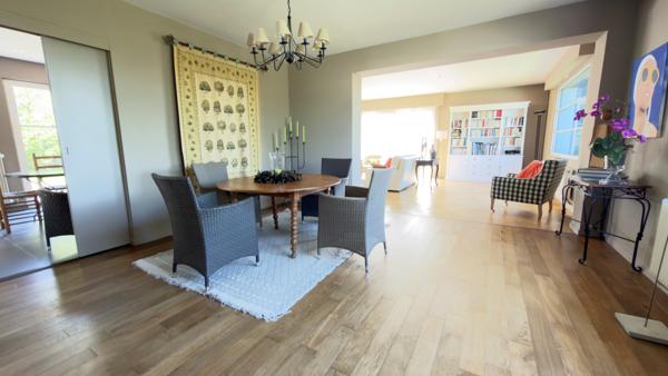MAGNIFIQUE PROPRIETE DE SEMI PLAIN PIED ERIGEE SUR PLUS DE 1300 M² LA CHAPELLE D ARMENTIERES