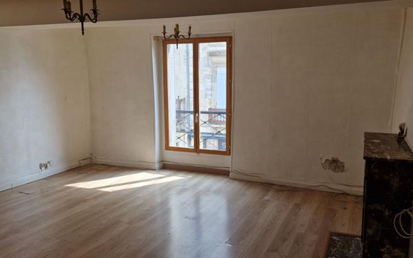 Maison à vendre    2 pièces • 70 m2 Mamers