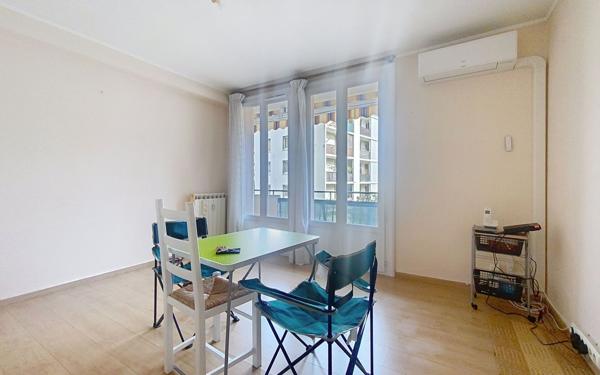 Appartement à vendre    3 pièces • 60,45 m2 Avignon