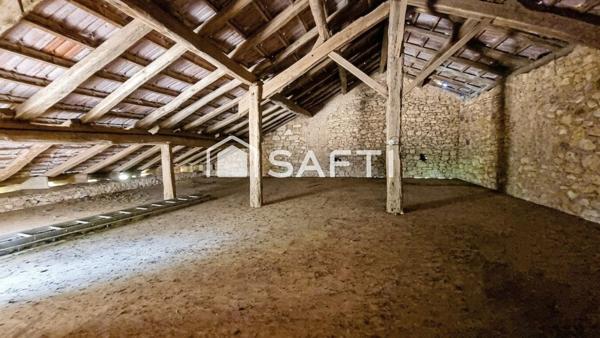 Corps de ferme XVIIe siècle, calme sans vis-à-vis!