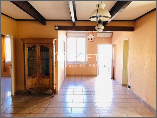 Villa T5 de plain pied avec jardin, piscine et grand garage