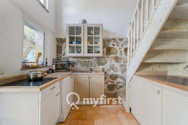 Les Arcs (83460) DEUX MAISONS INDÉPENDANTES AU CŒUR DES VIGNES