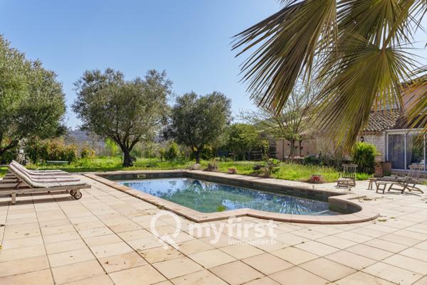 Les Arcs (83460) DEUX MAISONS INDÉPENDANTES AU CŒUR DES VIGNES