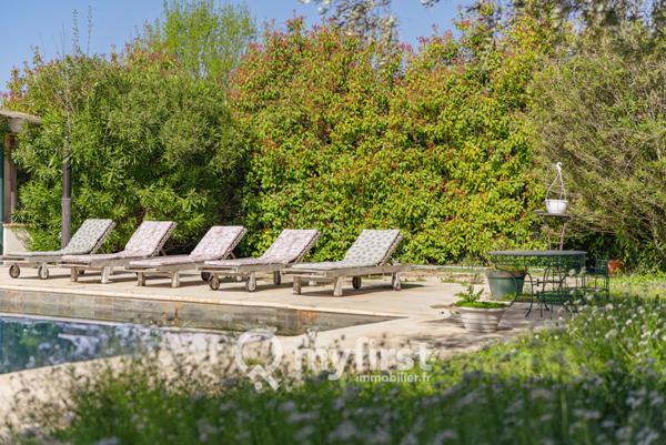 Les Arcs (83460) DEUX MAISONS INDÉPENDANTES AU CŒUR DES VIGNES
