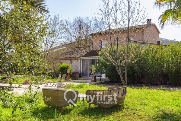 Les Arcs (83460) DEUX MAISONS INDÉPENDANTES AU CŒUR DES VIGNES
