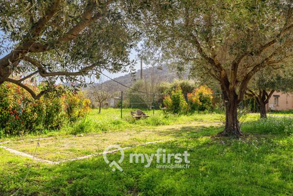 Les Arcs (83460) DEUX MAISONS INDÉPENDANTES AU CŒUR DES VIGNES