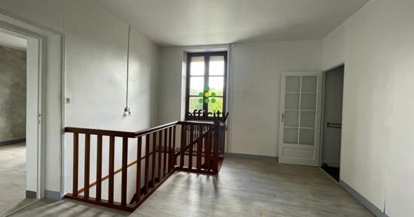 Maison
         4 pièces
        - 104 m² Exclusivité 99 000 € *