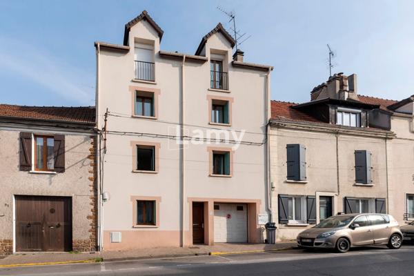 Immeuble de rapport de 2005: 197 m² avec 4 appartements.