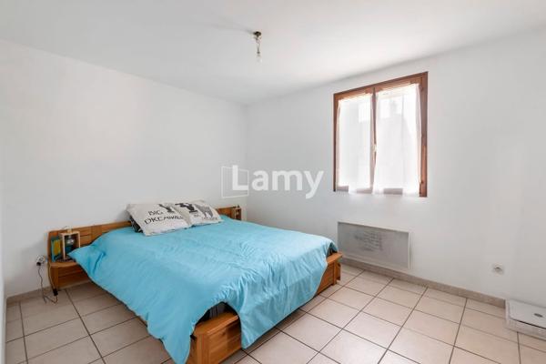 Immeuble de rapport de 2005: 197 m² avec 4 appartements.