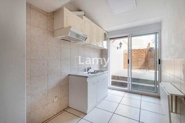 Immeuble de rapport de 2005: 197 m² avec 4 appartements.