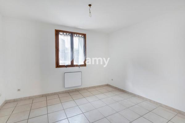 Immeuble de rapport de 2005: 197 m² avec 4 appartements.