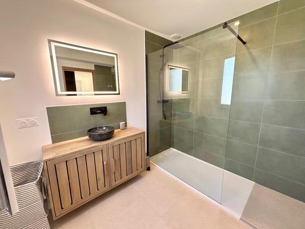 Saint-Raphaël: Villa avec suite de plain pied, piscine et garage, proche santa lucia