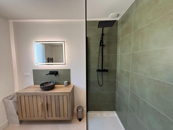 Saint-Raphaël: Villa avec suite de plain pied, piscine et garage, proche santa lucia