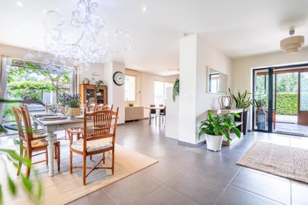 Saint-Saturnin-lès-Apt (84490) Propriété de charme dans le Luberon avec gîte indépendant et potentiel d’exploitation