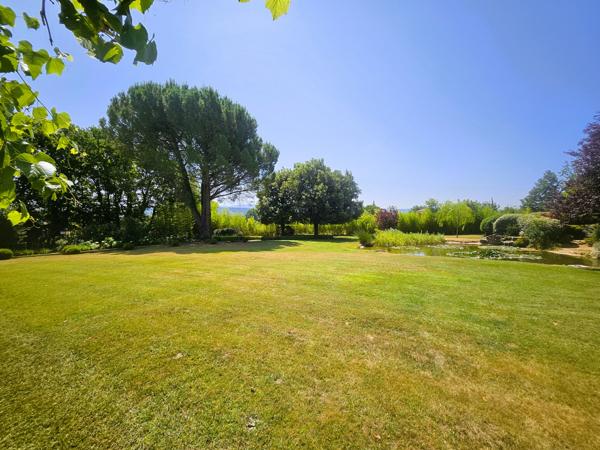Saint-Saturnin-lès-Apt (84490) Propriété de charme dans le Luberon avec gîte indépendant et potentiel d’exploitation