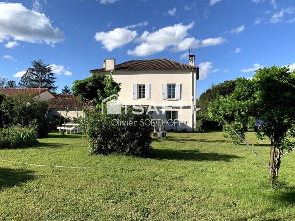 A Barbaste Propriété au calme avec dépendance de 50 m², piscine et terrasse couverte