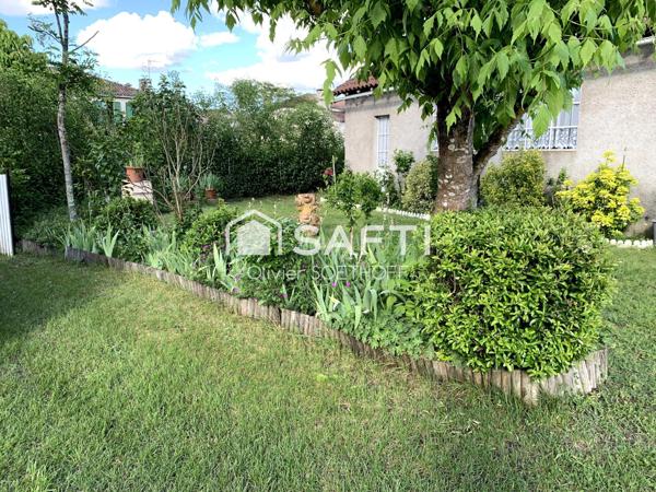 A Barbaste Propriété au calme avec dépendance de 50 m², piscine et terrasse couverte