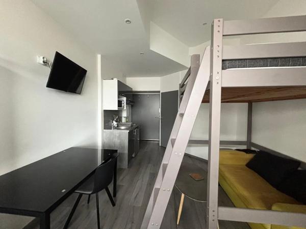 Appartement à louer 1 pièce 19.6m²