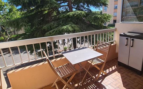 Appartement à louer    1 pièce •  Saint-Mandrier-sur-Mer