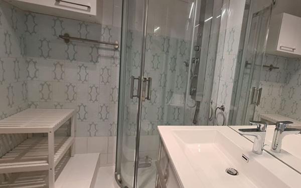 Appartement à louer    1 pièce •  Saint-Mandrier-sur-Mer