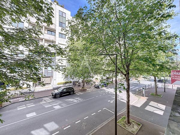 Appartement Suresnes 3 pièce(s) 70 m2 - Cave - parking