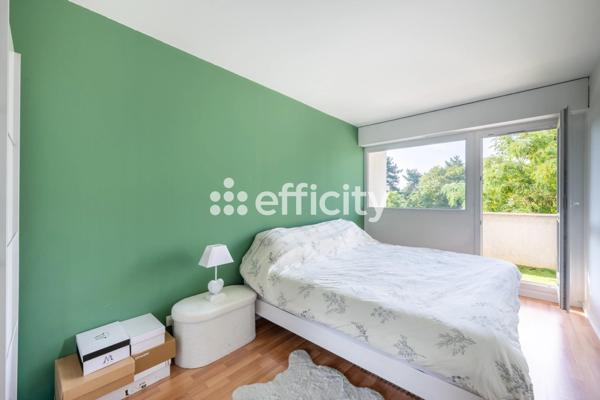 Appartement
         3 pièces
        - 82 m² 225 000 € *
