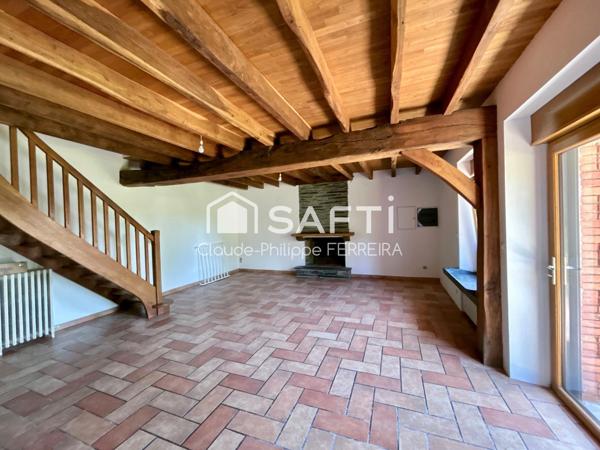 Très belle longère avec un hangar en pierre de 130m2