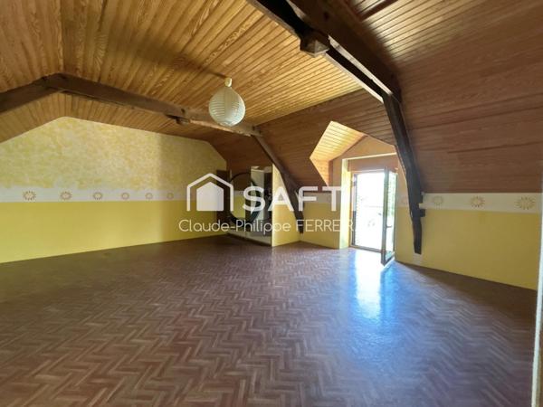 Très belle longère avec un hangar en pierre de 130m2