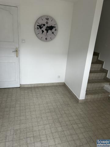 Maison
                                                                                                                                                                                                                                                                                                                        6 pièce(s)                                                                                                                                                                                                          5 chambre(s)                                                                                                                                                                                                          130  m²