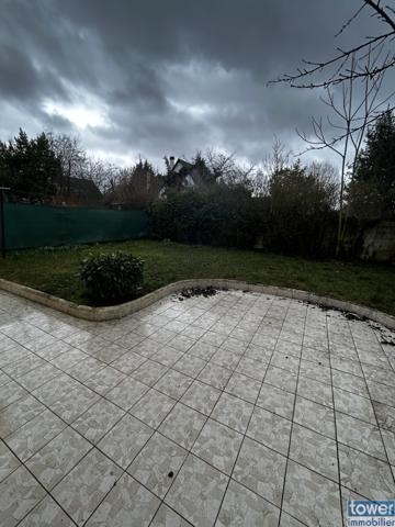 Maison
                                                                                                                                                                                                                                                                                                                        6 pièce(s)                                                                                                                                                                                                          5 chambre(s)                                                                                                                                                                                                          130  m²