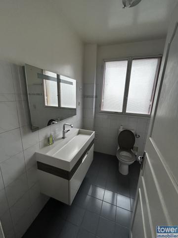 Maison
                                                                                                                                                                                                                                                                                                                        6 pièce(s)                                                                                                                                                                                                          5 chambre(s)                                                                                                                                                                                                          130  m²