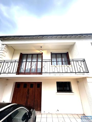 Maison
                                                                                                                                                                                                                                                                                                                        6 pièce(s)                                                                                                                                                                                                          5 chambre(s)                                                                                                                                                                                                          130  m²