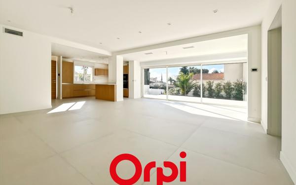 Maison à vendre    7 pièces • 196 m2 Bandol