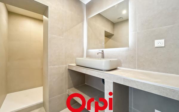 Maison à vendre    7 pièces • 196 m2 Bandol