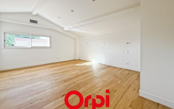 Maison à vendre    7 pièces • 196 m2 Bandol