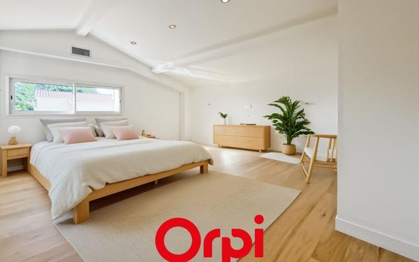 Maison à vendre    7 pièces • 196 m2 Bandol