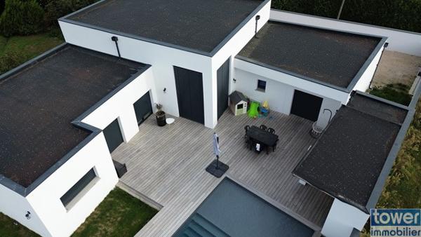 Maison
                                                                                                                                                                                                                                                                                                                        6 pièce(s)                                                                                                                                                                                                          4 chambre(s)                                                                                                                                                                                                          200  m²