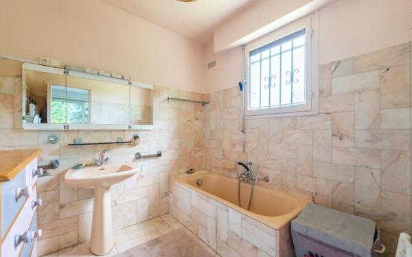 Maison à vendre    6 pièces • 179,68 m2 Gournay-sur-Marne