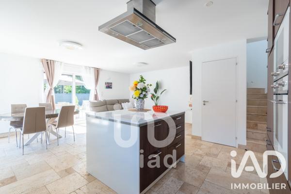 Maison à vendre 4 pièces 91,44 m² Épône