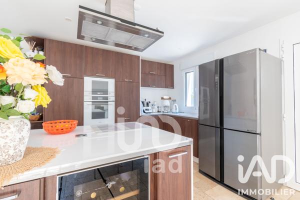 Maison à vendre 4 pièces 91,44 m² Épône