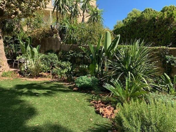 Juan-les-Pins – Centre-ville, 3 pieces en rez de jardin