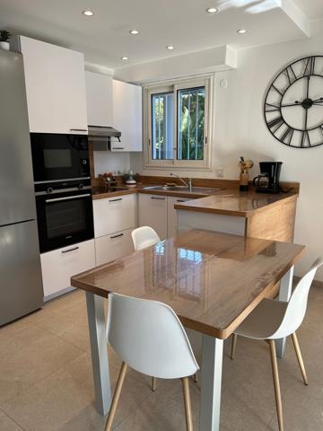 Juan-les-Pins – Centre-ville, 3 pieces en rez de jardin